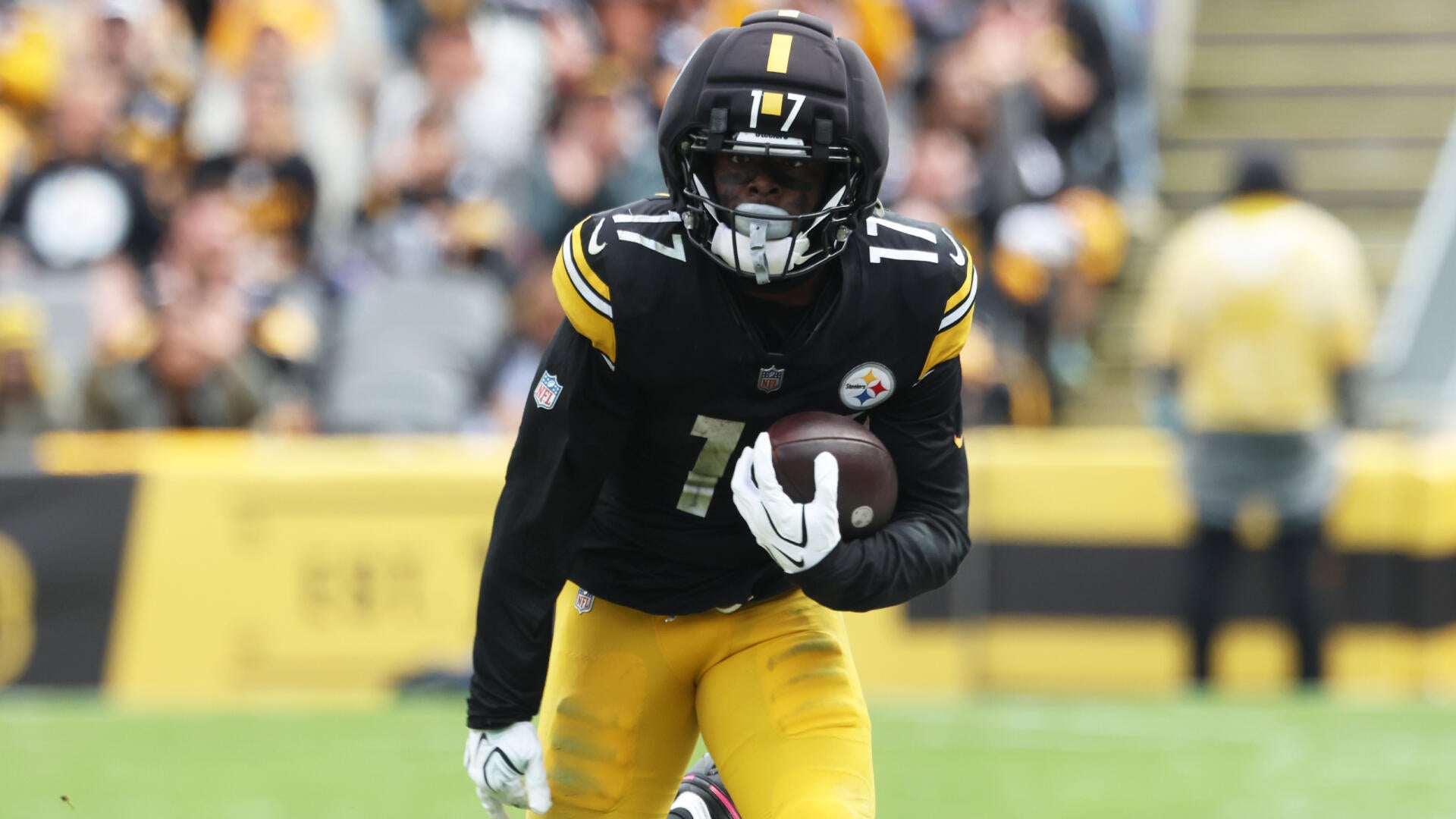 Jamey Eisenberg's Week 6 Fantasy stock watch: Germie Bernard breaks out, Jameis Winston melts down