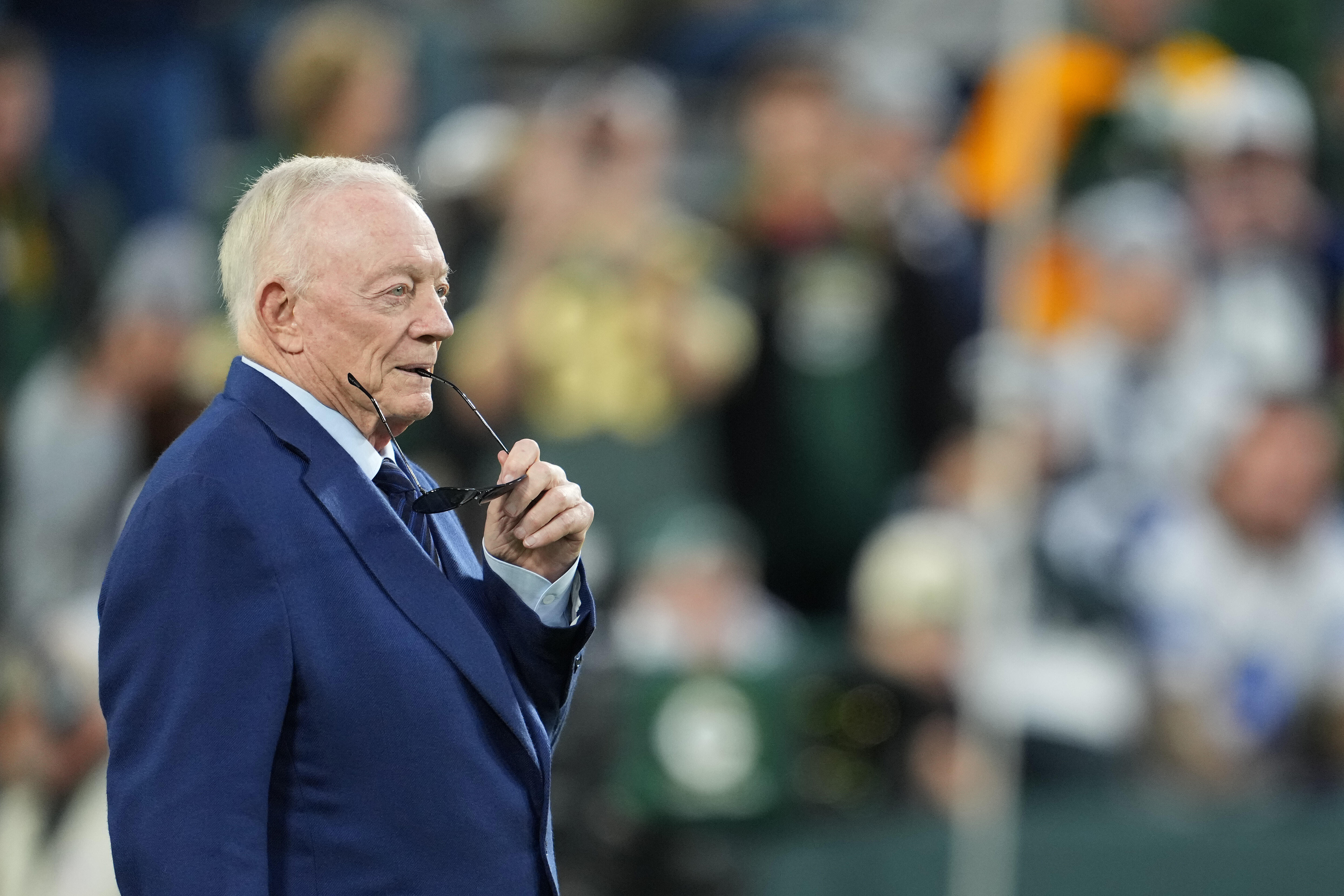 Cowboys’ Jerry Jones hints at trade deadline move coming amid struggling NFC East