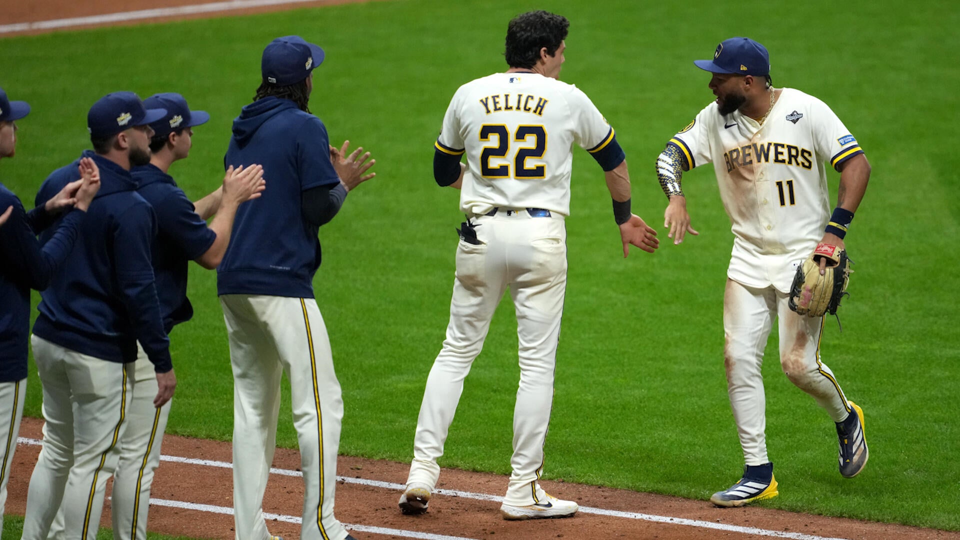 Brewers Complete Comeback, Take 2-0 World Series Lead