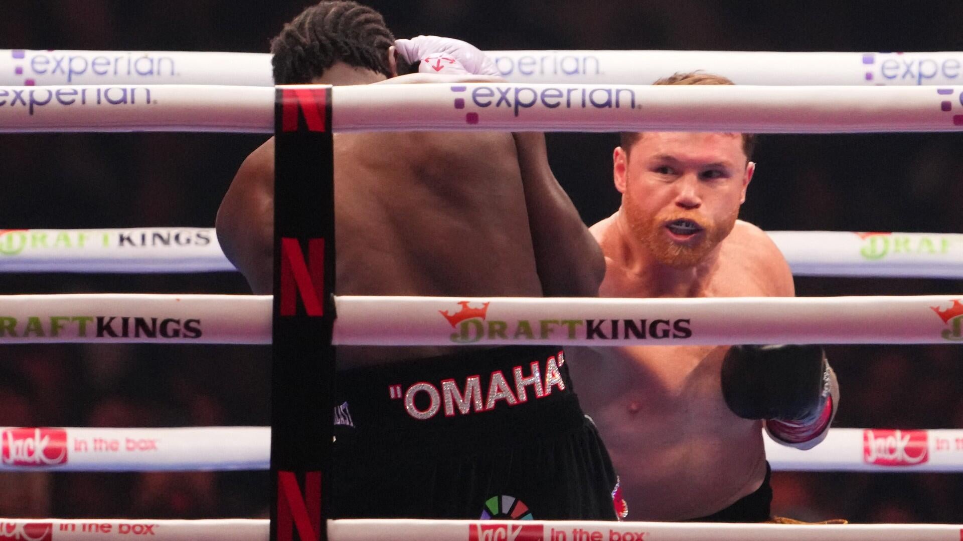 Canelo Alvarez - Christian Mbilli: şanşlar, proqnoz, vaxt: 31 oktyabr döyüşünün seçimi üçün ən yaxşı ekspert