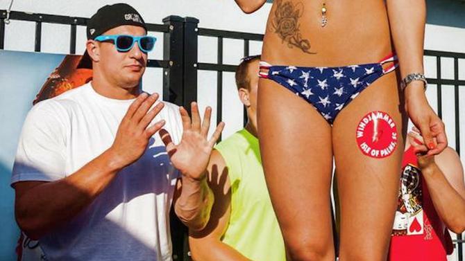 gronkowski-bikini-gq-patriots-05-13-16.jpg