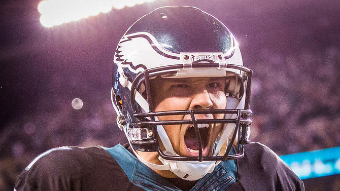 sam-bradford-eagles-yelling.jpg