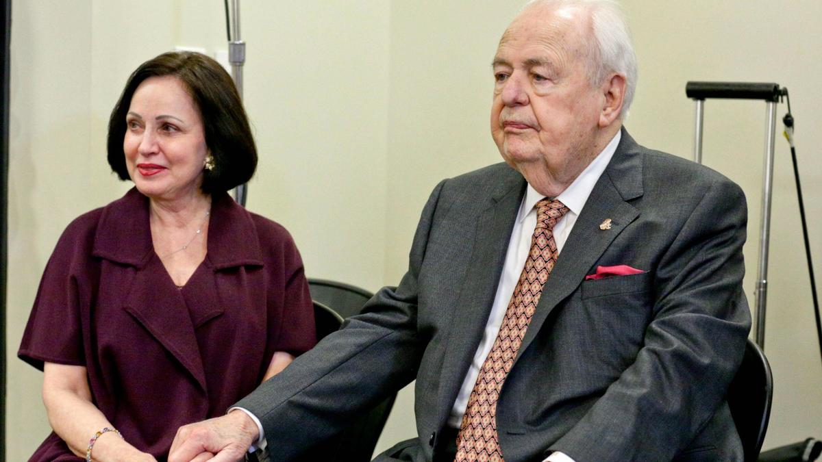 Saints Owner Tom Benson Taken to Hospital After Victory Over the Bears -  Canal Street Chronicles