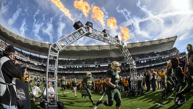 baylor-football-tunnel.jpg