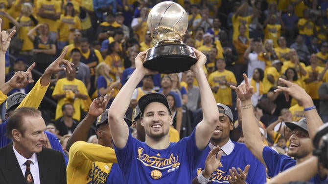 warriors-trophy.jpg