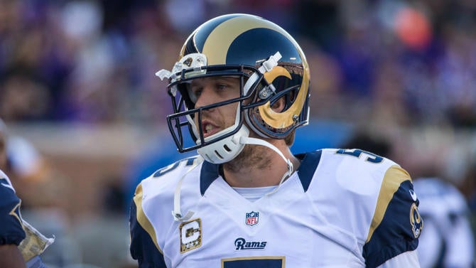 nick-foles-rams.jpg
