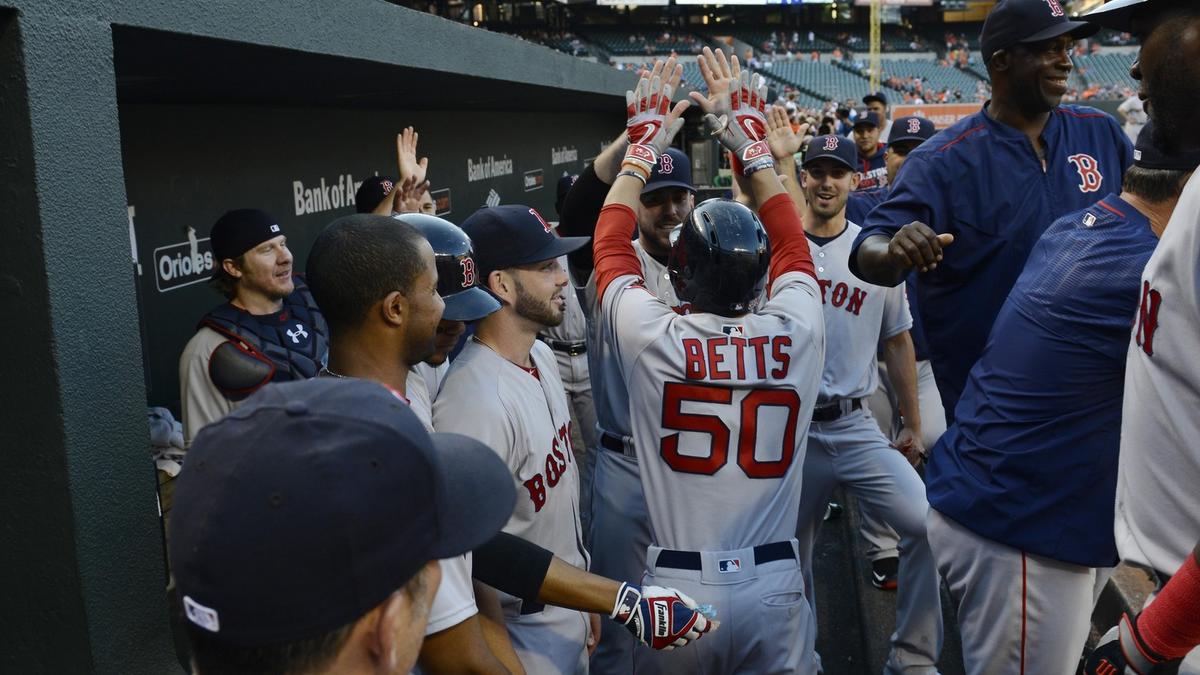 Mookie Betts supplies all the power Red Sox need in 2-0 win