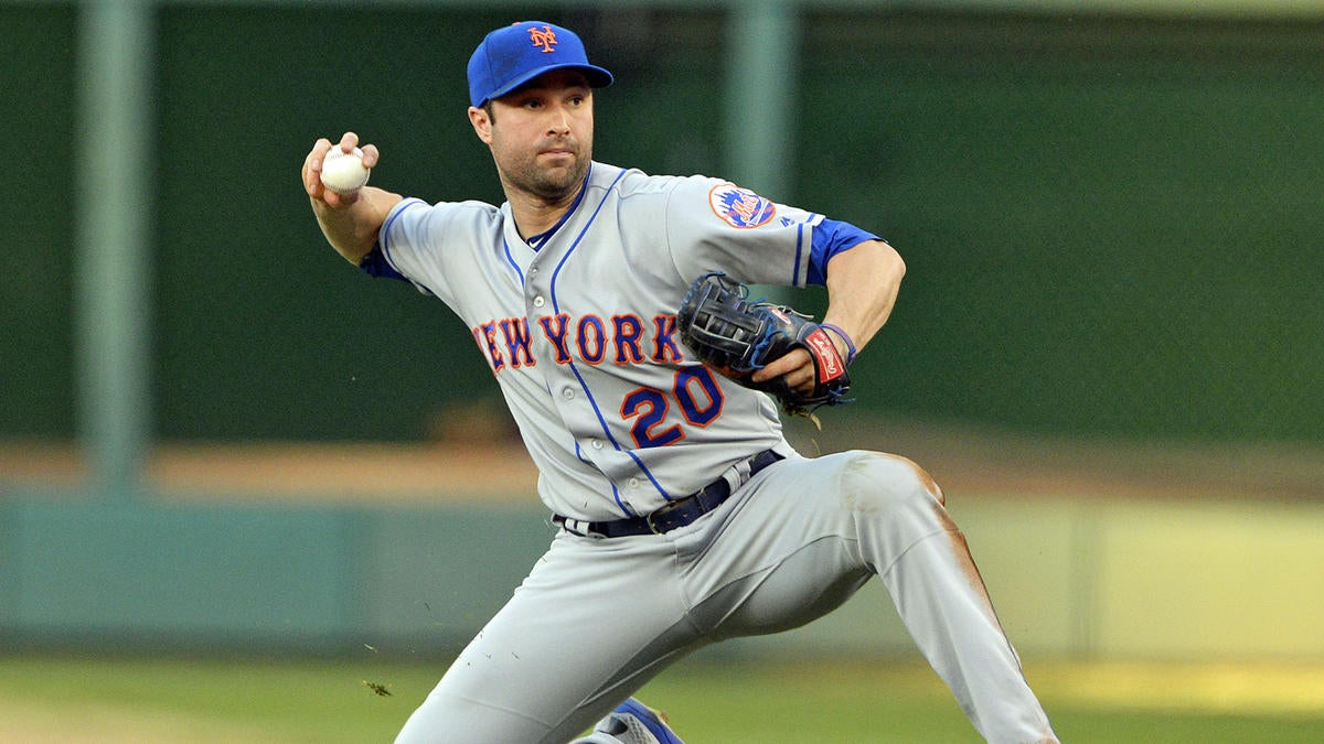 Mets 2B Neil Walker out for season, getting back surgery - CBS Sports