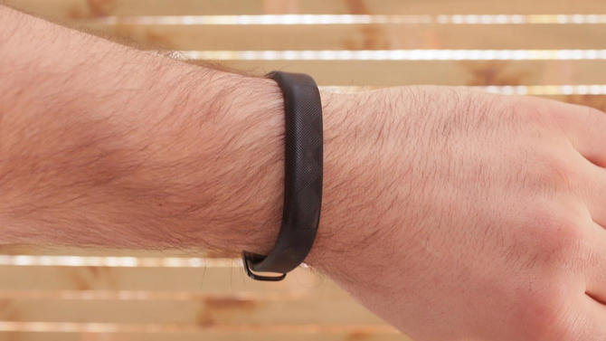 jawbone-sleep-tracker-wrist.jpg