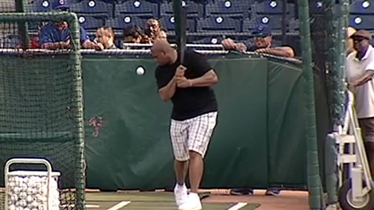WATCH Charles Barkley's baseball swing is just as ugly as his golf