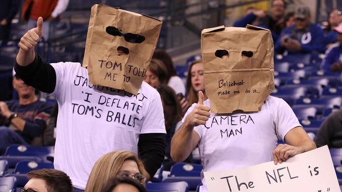 colts-fansdeflategate.jpg