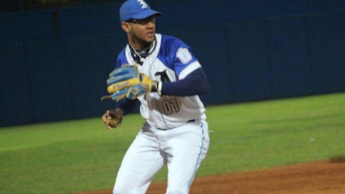 One of Cuba's best prospects is reportedly now a free agent your team ...