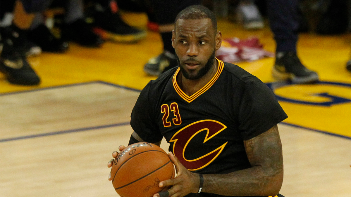 NBA Finals: LeBron reportedly wanted Cavs to wear sleeved jerseys ...