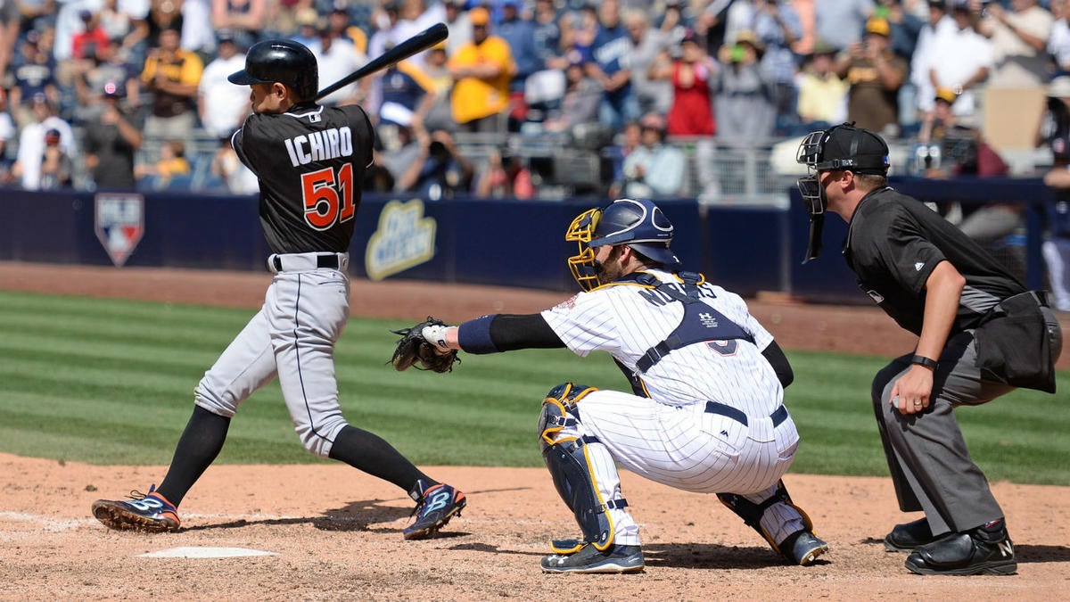 Ichiro Notches First MLB Hit 