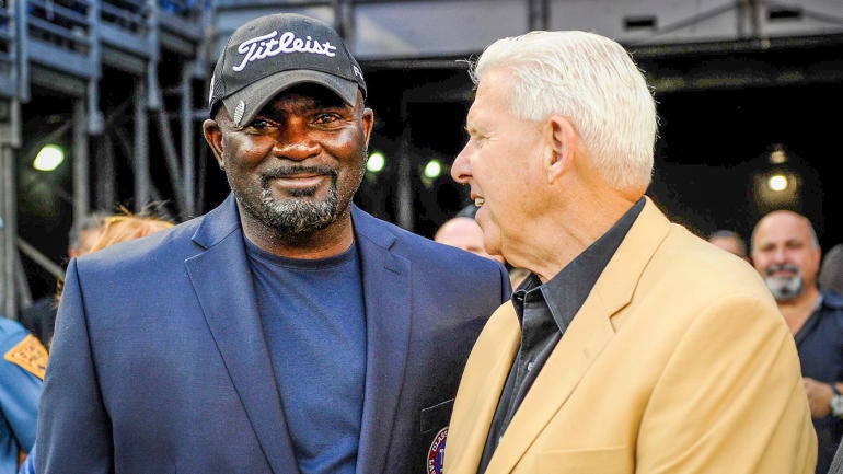 Lawrence Taylor: I did Joe Theismann a favor when I broke 