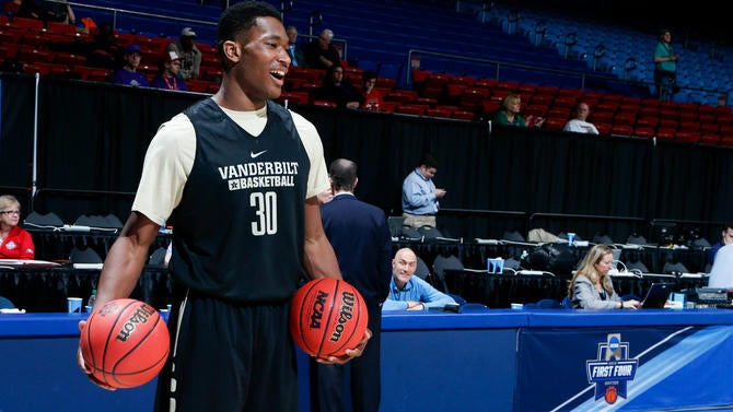 Damian Jones at practice