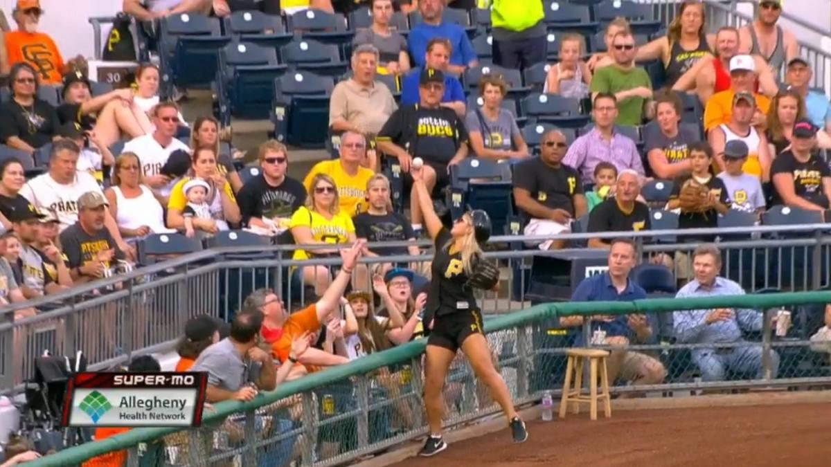 WATCH: Pirates ballgirl makes an outstanding barehanded grab - CBS Sports