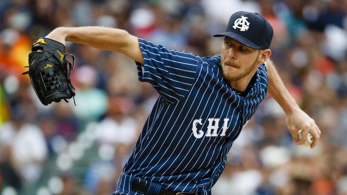 Chicago White Sox pitcher Chris Sale reportedly cuts up throwback