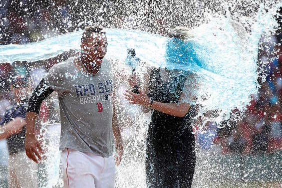 usatsi9353330-red-sox-celebration.jpg