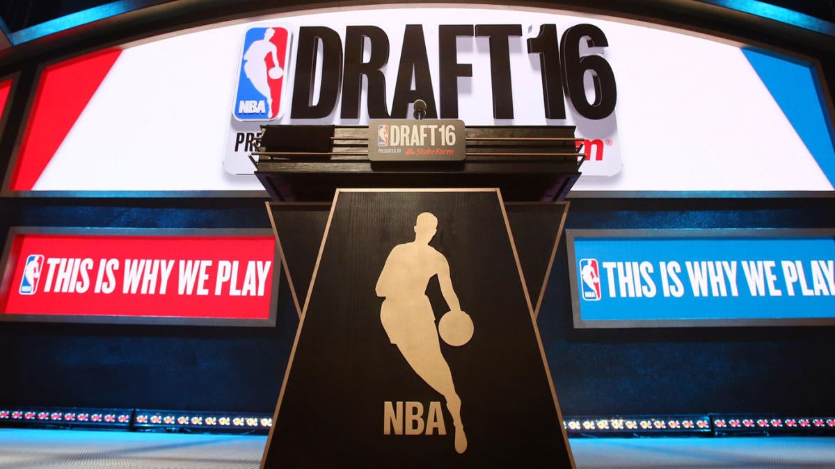 draft day trade tracker