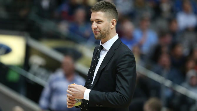 Chandler Parsons on the sideline