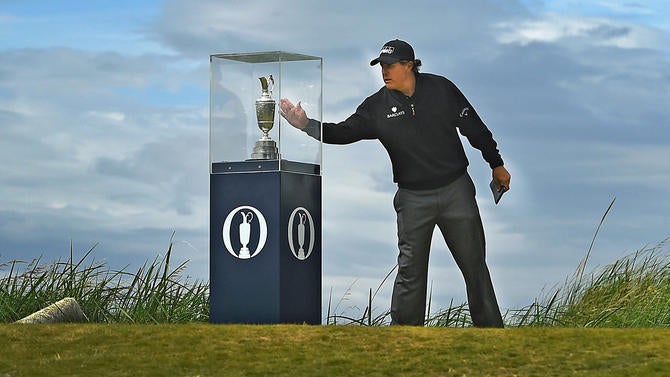 phil-mickelson-claret-jug.jpg