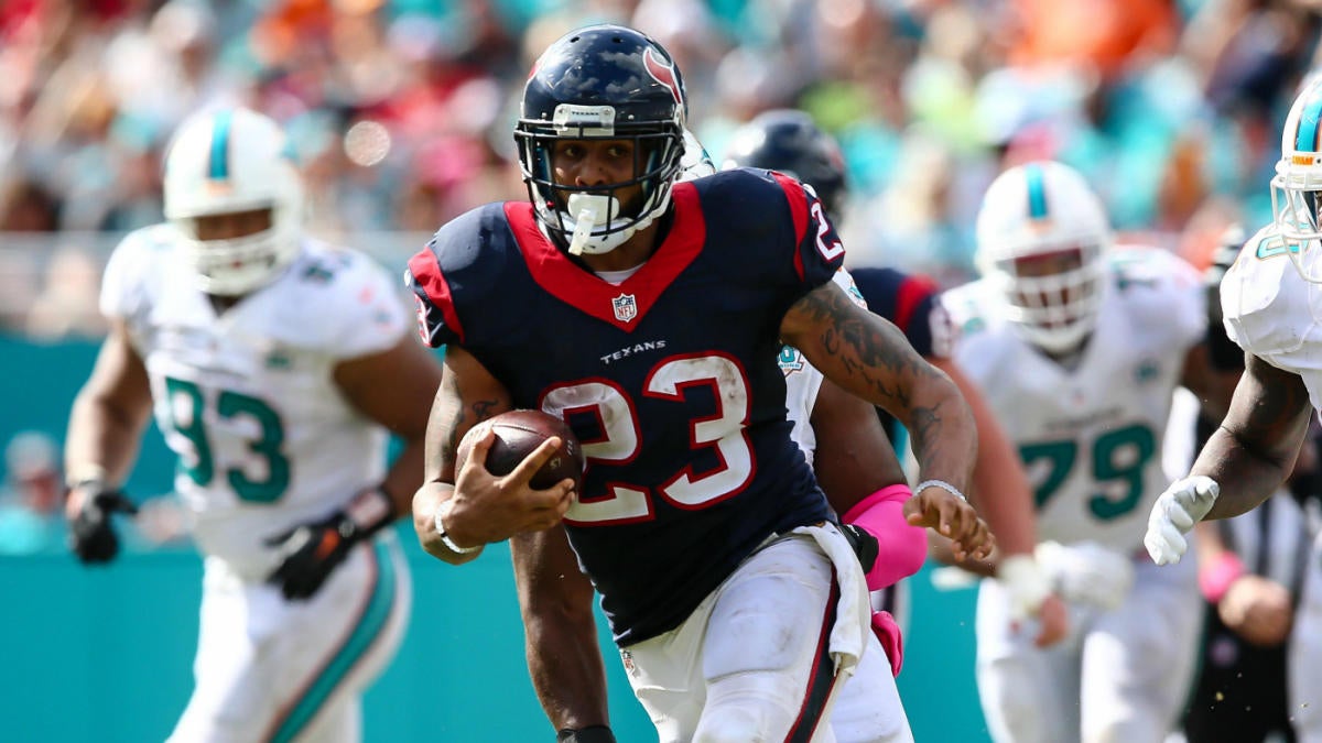 Arian Foster invites Texans owner Bob McNair onto his podcast for