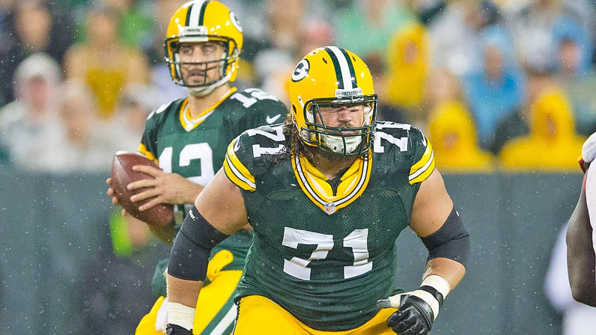 Packers release G Sitton