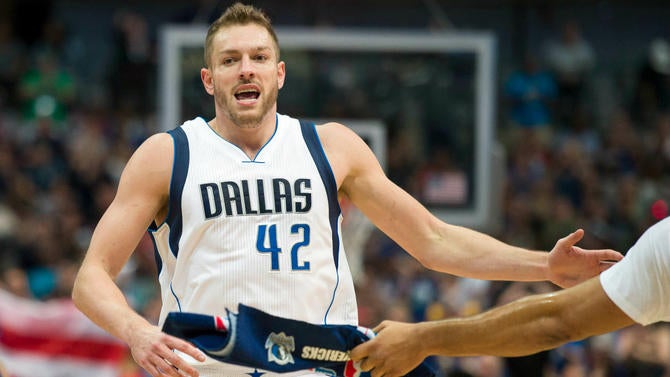 David Lee with the Mavericks