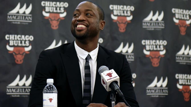 Dwyane Wade meets the media in Chicago