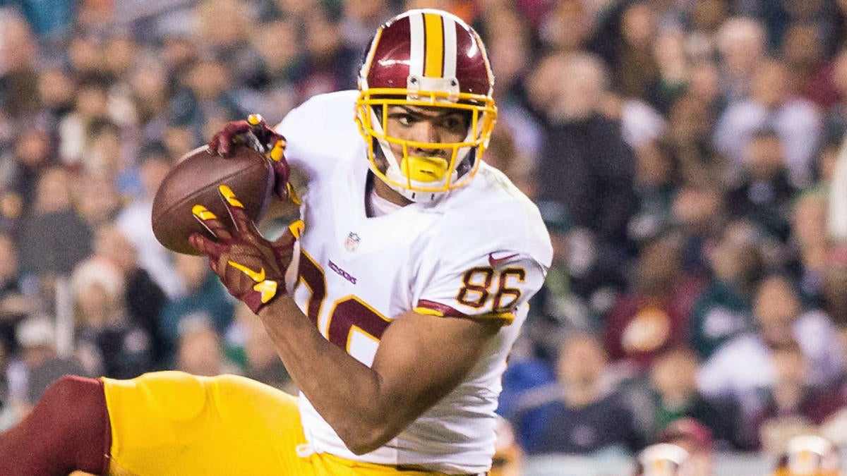 Washington Redskins tight end Jordan Reed (86) clutches the ball as he  makes a diving touchdown reception during an NFL football game Sunday,  October 2, 2016, in Landover, Maryland The Redskins defeated