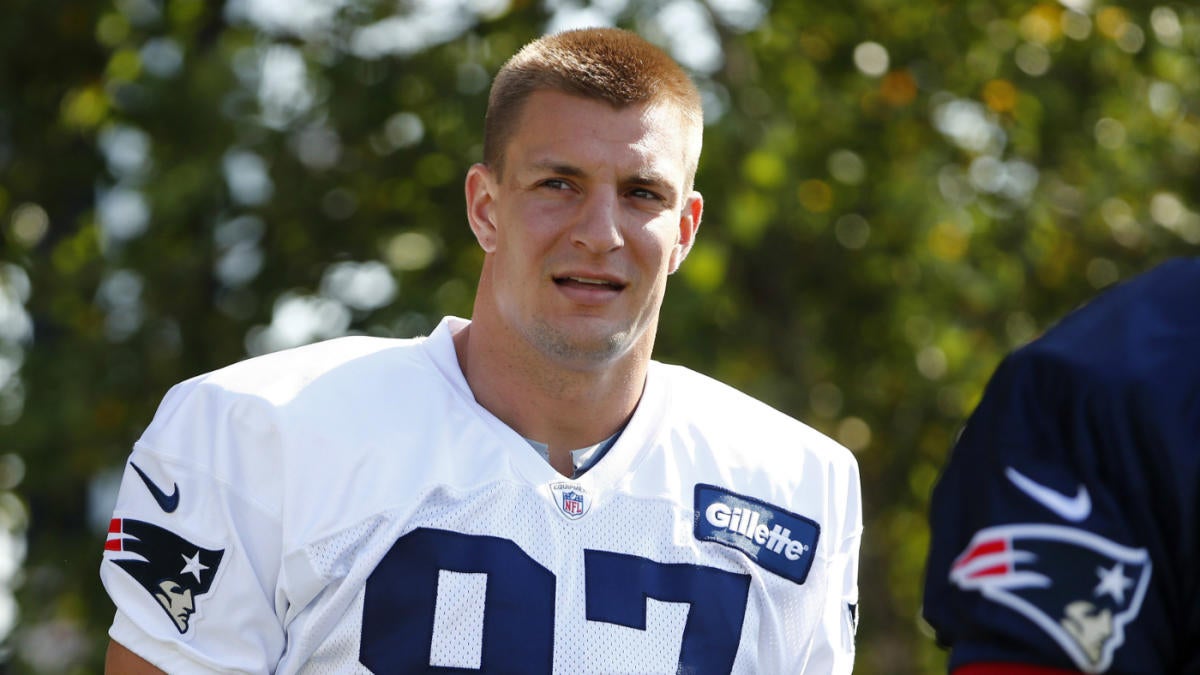 Rob Gronkowski has option in contract exercised by Patriots: report