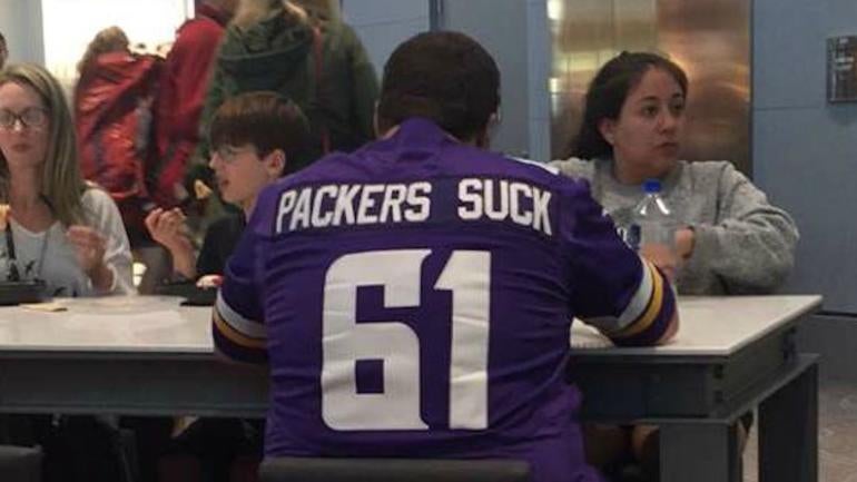 LOOK: Vikings fan spotted with a jersey that Packers fans 