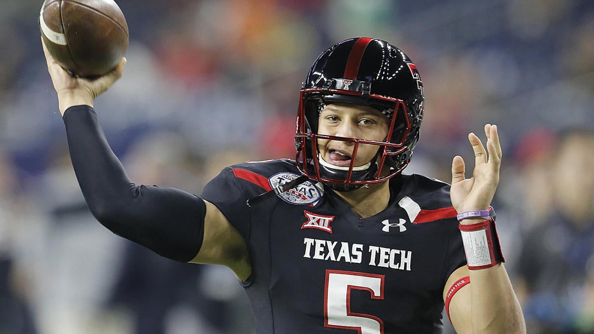 Patrick Mahomes(Texas Tech QB) vs Texas 2015 