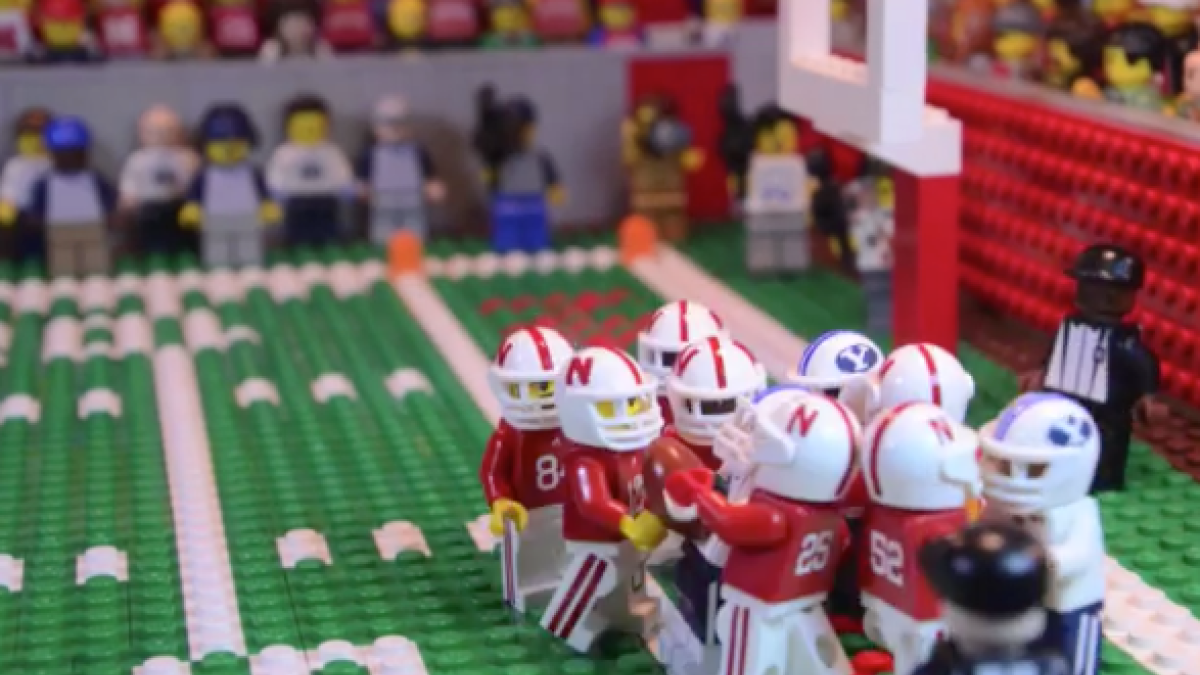 Thrilling college football plays recreated with Legos