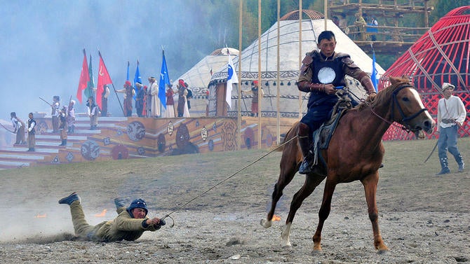 mandraggedbyhorse090616.jpg