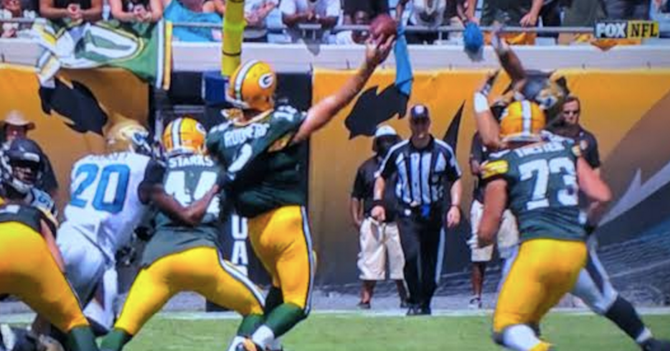 aaron-rodgers-jags-pull-09-11-16.png