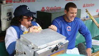 Stephen Colbert attends Cubs game as hot dog vendor for The Late Show