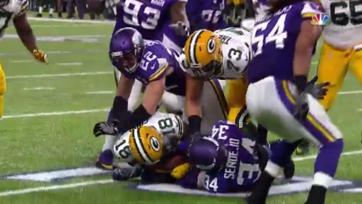 WATCH: The Packers and Vikings break in new stadium with a wacky double ...