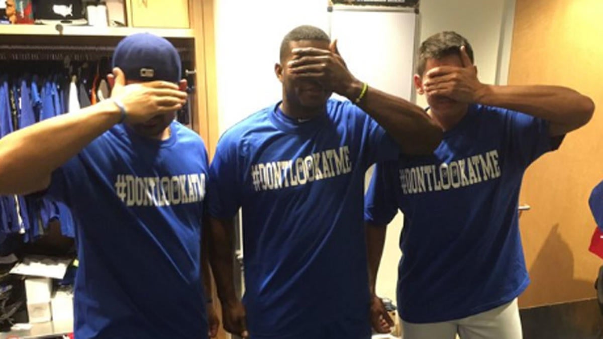 Yasiel Puig and his teammates mock Madison Bumgarner with 'Don't look at  me' t-shirts