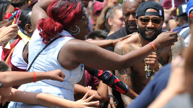 Mo Williams shirtless at the championship parade