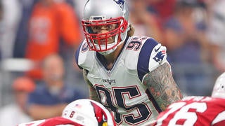 Super Bowl LI notes: Veterans Chris Long, Matellus Bennett earn first ring