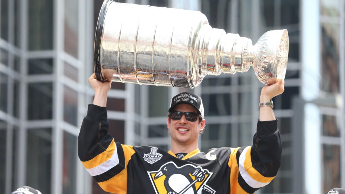 Sidney Crosby and Steven Stamkos: Top 10 NHL MVP Candidates