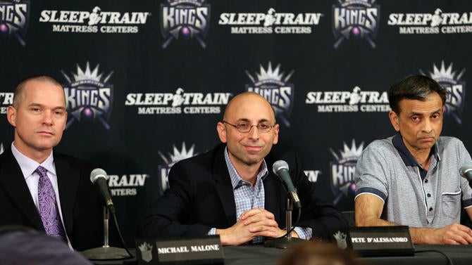 Michael Malone, Pete D'Alessandro and Vivek Ranadive at a press conference