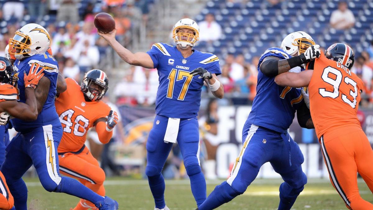 Philip Rivers passes Dan Fouts as Chargers all-time passing leader