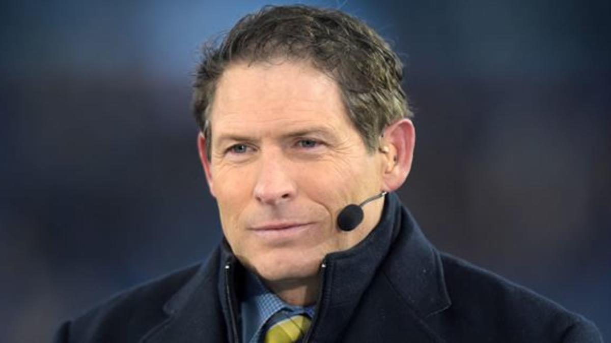 Steve Young Says 49ers One Of The Worst Locker Rooms In