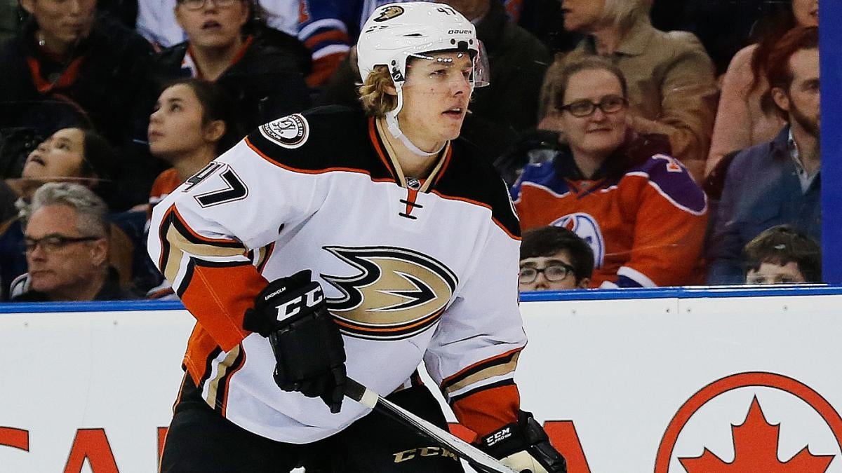 Bruins acquire Hampus Lindholm from Ducks