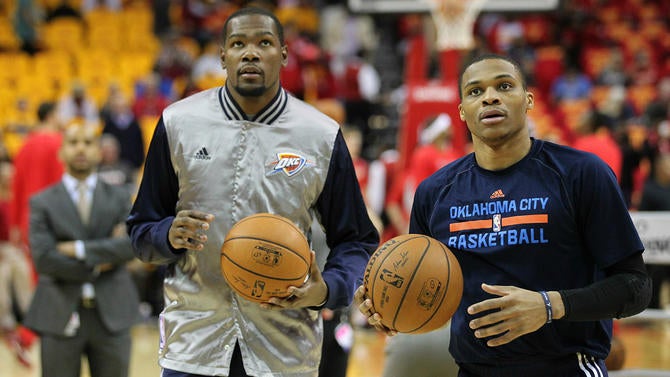 Kevin Durant and Russell Westbrook warming up