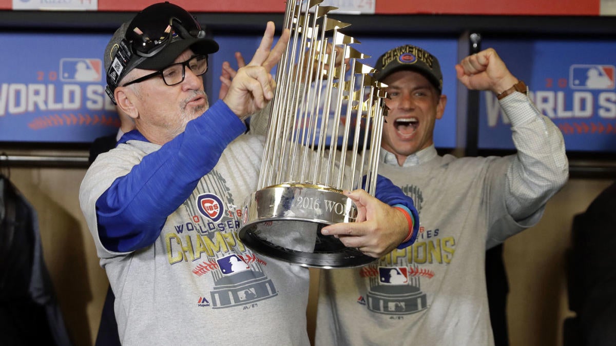 Watch: Is this how the Cubs' World Series Trophy broke?