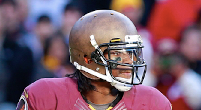 redskins-throwback-helmet-11-07-16.png